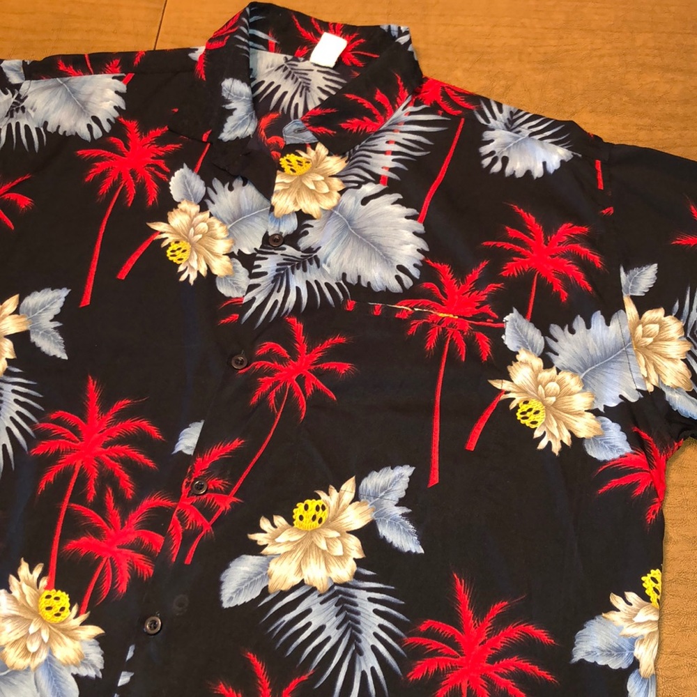 VTG OASIS Black & Red Hawaiian Button Down Shirt